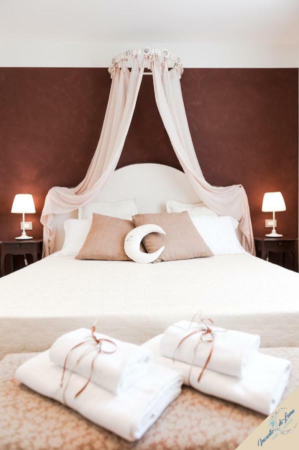 Incanto Di Luna Hotel 西尔米奥奈 外观 照片